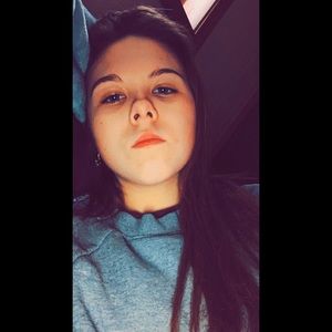 Meet your Posher, Hailey